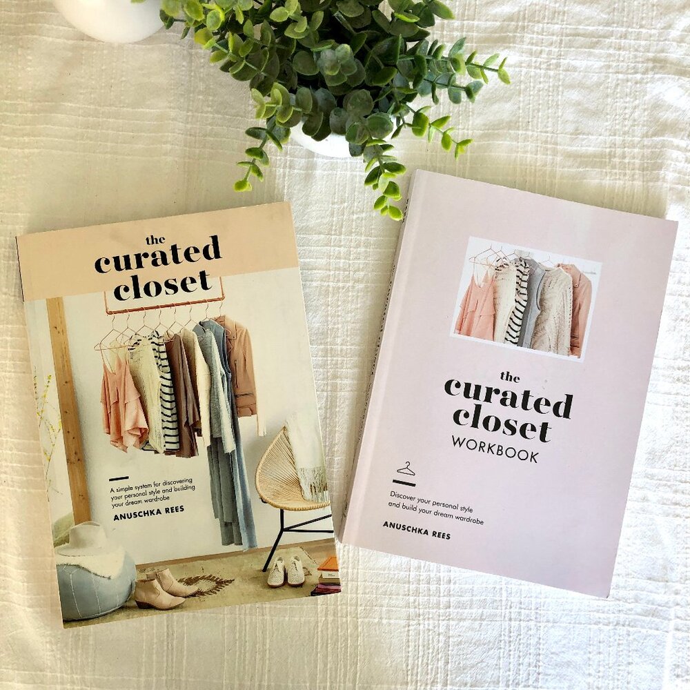 The Curated Closet with companion workbook by Anuschka Rees, paperback